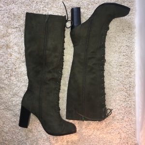 High Lace Hunter Green Boots